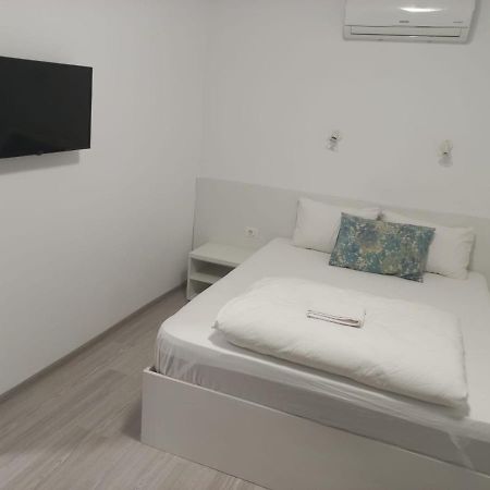 The Continental Studios Bucureşti Ngoại thất bức ảnh